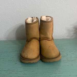 Ugg boots Size 8 (Toddler)
